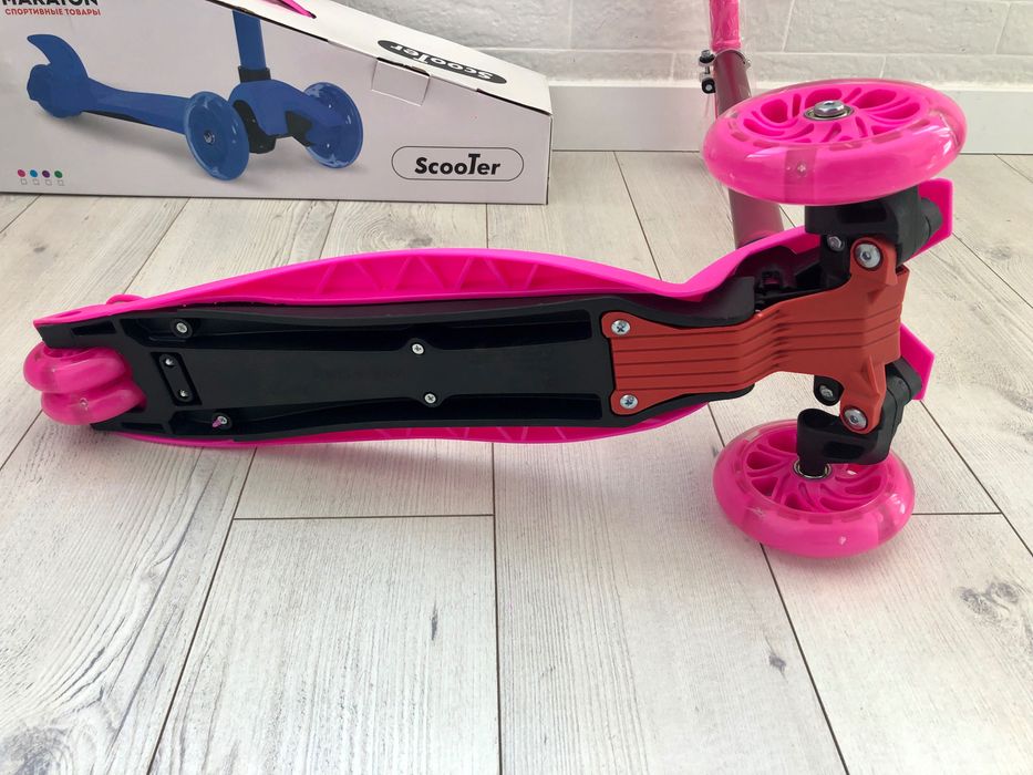 Трехколесный самокат макси Maraton Action maxi однотонный фиолетовый