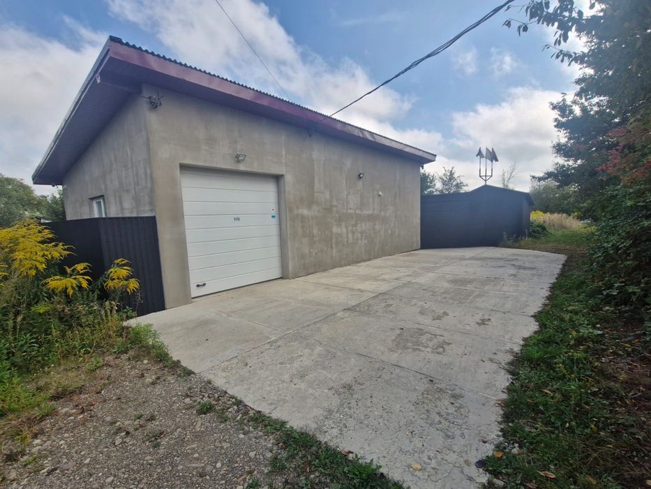 Приміщення 110м² + ангар