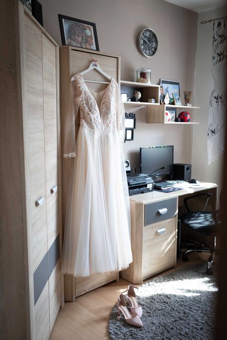 Suknia ślubna kolor biały, ecru szyta na miarę 174cm rozmiar M