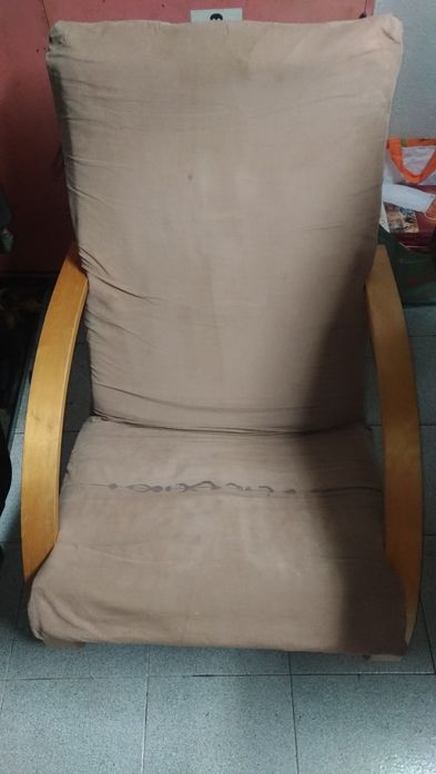 Cadeira de baloiço em Madeira , Ótima para Relaxar com Têxtil Creme