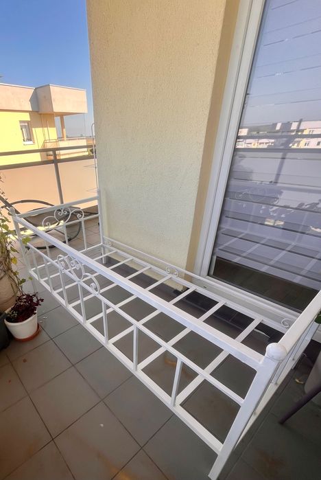 Łóżko białe metalowe 80x180