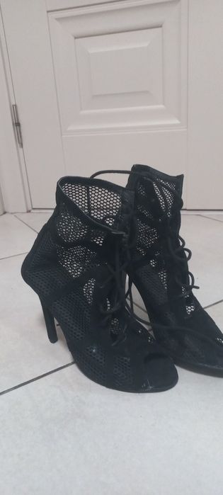 Хілси для танців