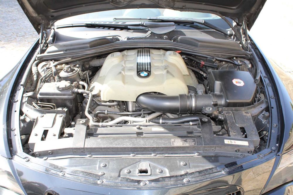 Vendo puro V8 BMW 645 ci Nacional
