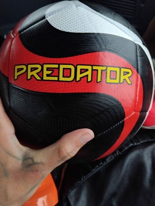 Bola predator...