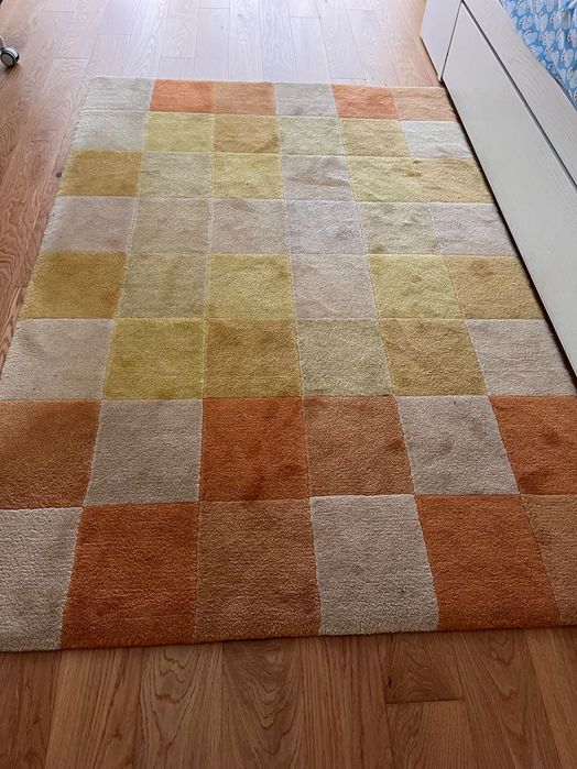 Vender carpete com T. 1,20x1,80mts tons degrade