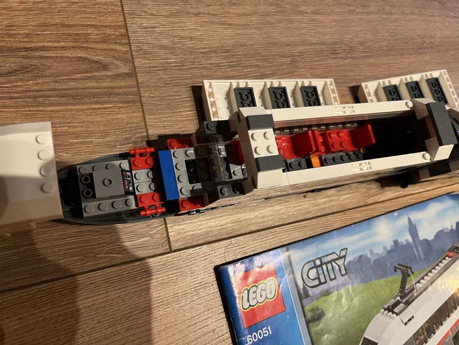 Lego pociąg pasażerski 60051
