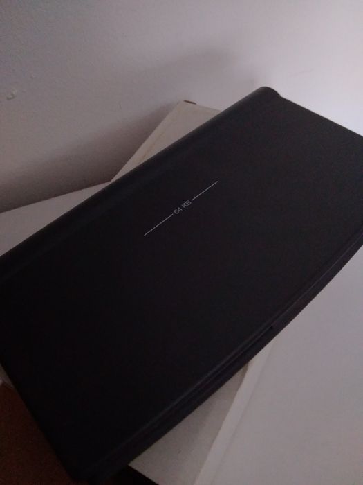 Agenda eletrónica 64kb antiga, anos 90, com pilhas