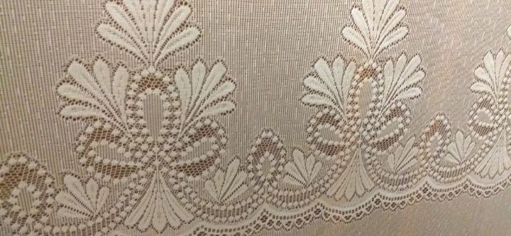 śliczna, biała, obszyta FIRANKA