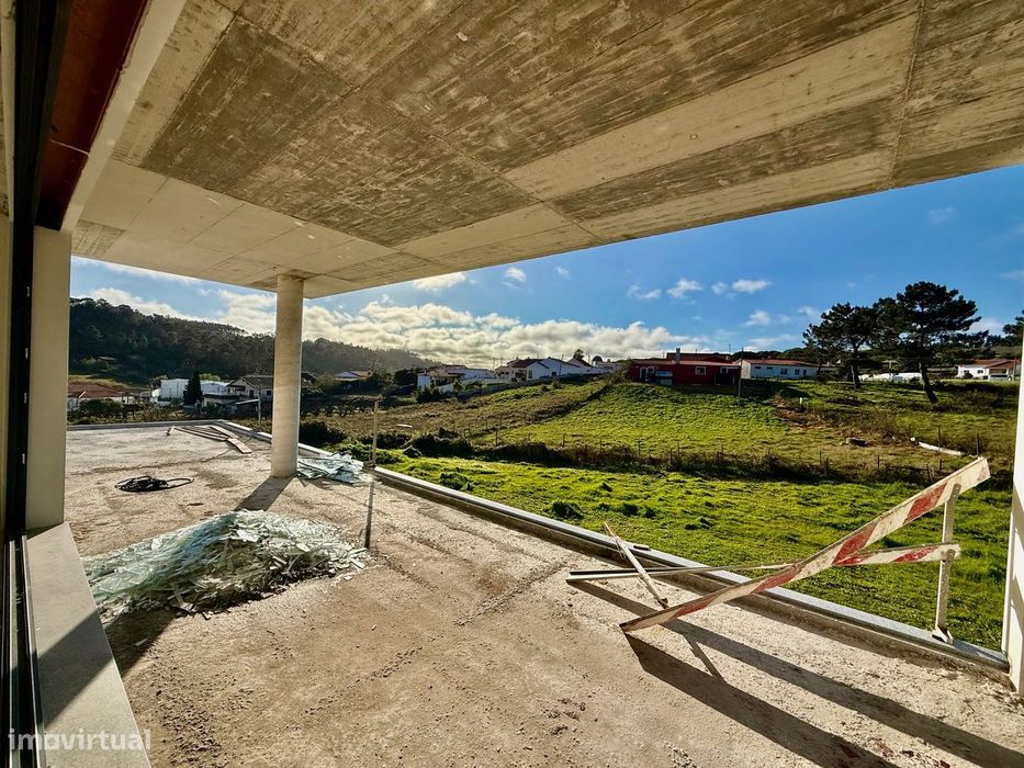 Moradia T4 com garagem e piscina - Salir de Matos, Caldas da Rainha