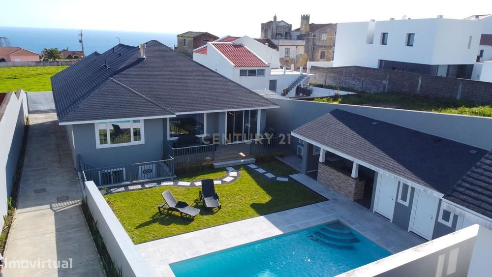 Moradia Moderna com Piscina + Apartamento Independente | Construção 20