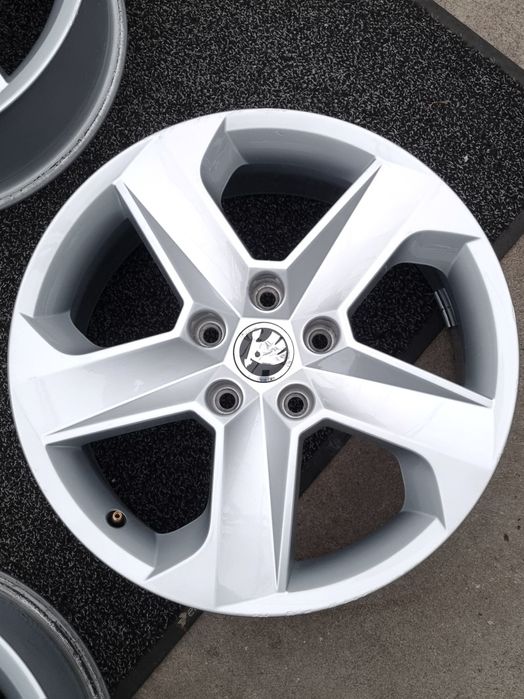 Felgi Alu 18" Skoda Octavia III II IV Superb Karoq Yeti 5x112 Oryginał