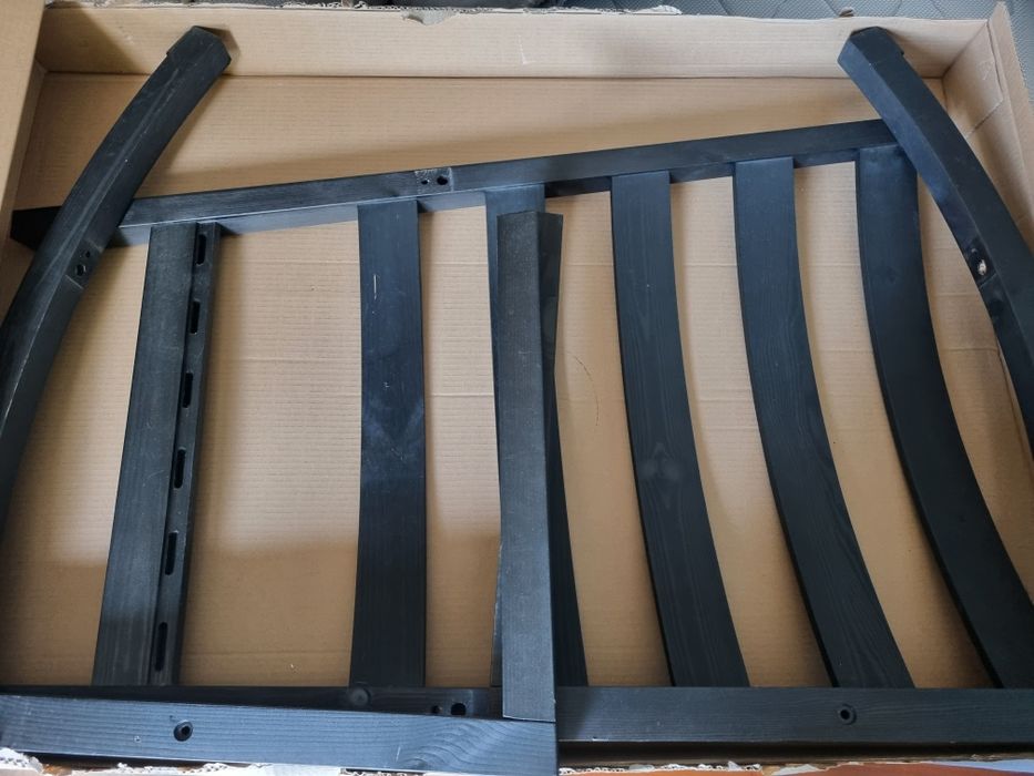 Cadeira de baloiço ikea preta modelo varmdo