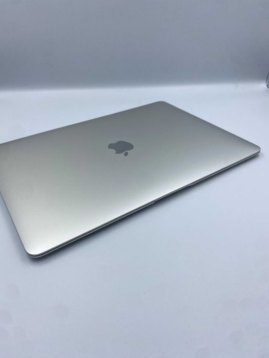 Ноутбук Apple MacBook Air 13" i5/8/256GB Silver (MVFL2) 2019