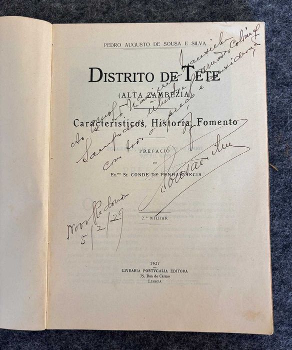 Livros sobre África- "Distrito de Tete" e "A Palanca Real"