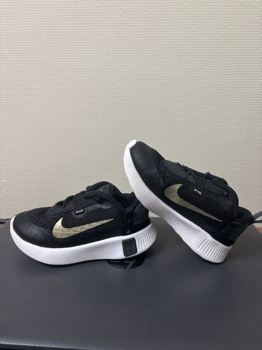 Оригінальні кросівки Nike 25 р. (14,5 см)