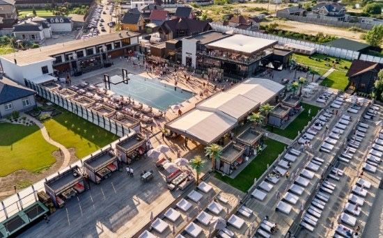 Продаж таунхаус квартира будинок Осокорки метро Київ Лівий Берег ремонт від забудовника без %  озеро