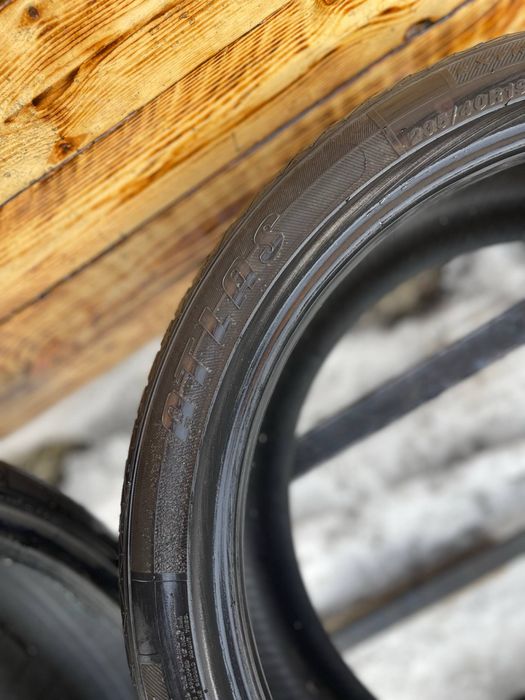 Шини, резина 235/40 r19 літо