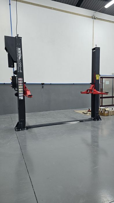 Elevador auto de duas colunas , eletrohidraulico  4000kg