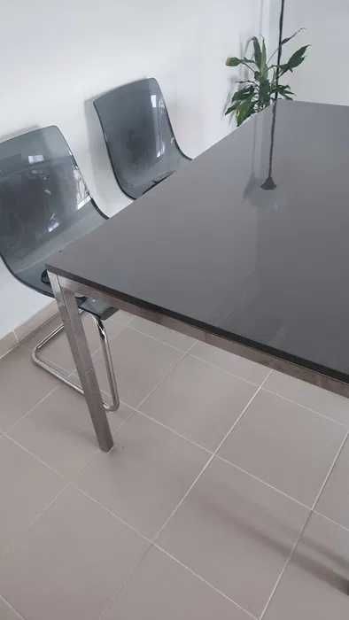 Mesa + 4 cadeiras IKEA