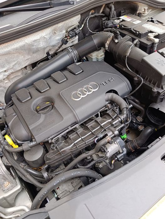 Продам автомобиль audi q3 в идеальном состоянии вложение не требует