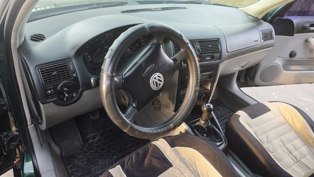 Volkswagen Golf 4, 1.6