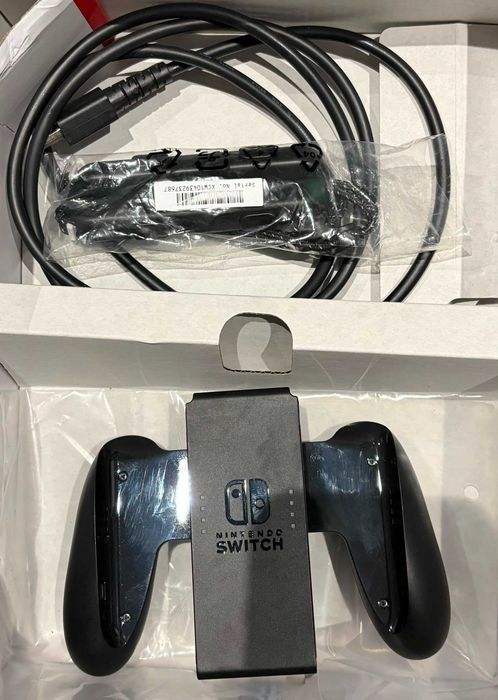 Nitendo Switch Oled (usada como nova)