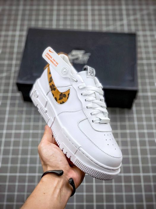 Кроссовки Nike Air Force 1 Pixel, размеры 37.5, 39
