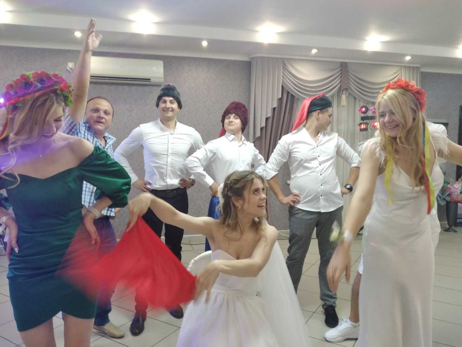 Тамада и DJ на Випуск,Корпорат,Весілля,Ювілей,Рочок по розумнім цінам!