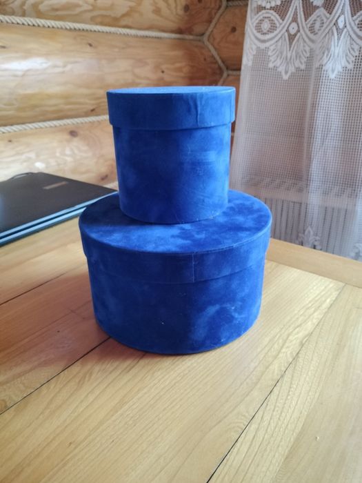 Продам коробки подарочные