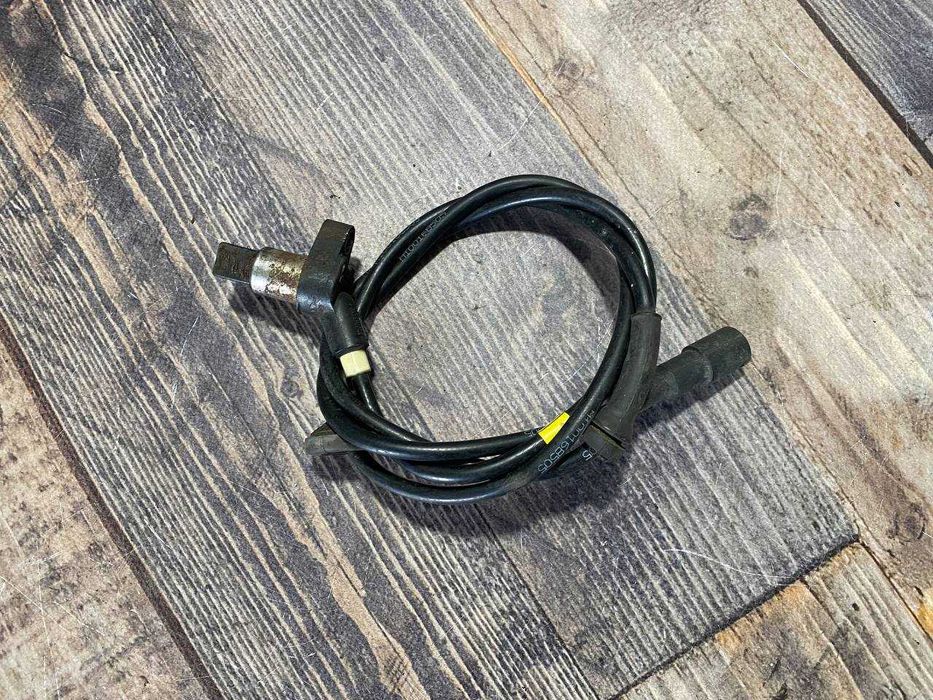Датчик АБС ABS передній / задній Audi 80 B3 B4 / Audi 100 C3 C4 A6 C4 4410327070 / 072119251