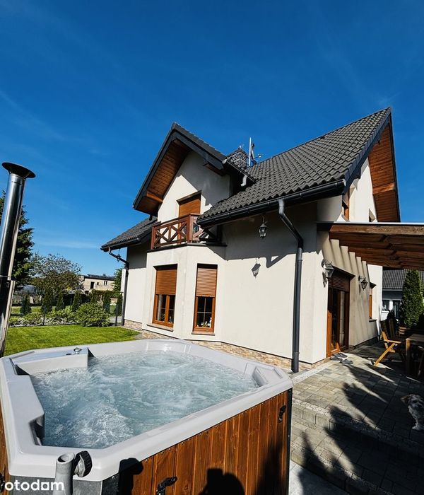 REZERWACJA Dom wolnostojący z jacuzzi, garażem i fotowoltaiką – Rybna