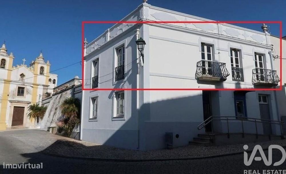 Loja / Estabelecimento Comercial em Monforte de 138,00 m2