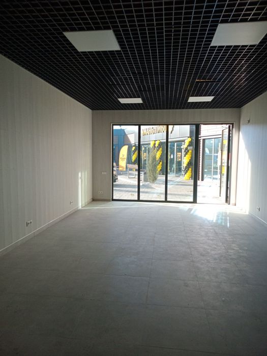 Продам приміщення біля АТБ!!