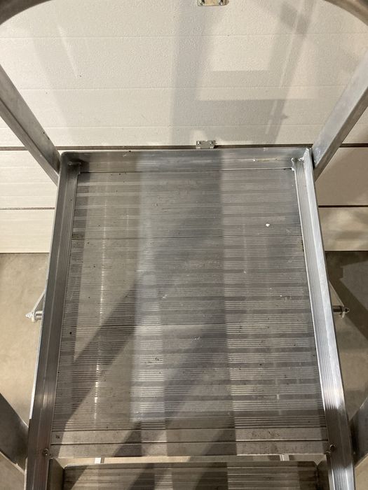 Podest magazynowy alu mobilny składany 161 cm koła poręcz solidny de