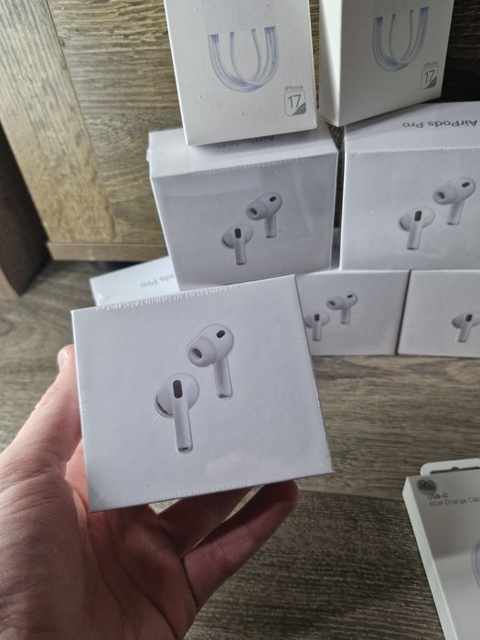 РОЗПРОДАЖ! Навушники AirPods Pro 3