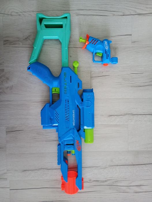 Karabin Nerf operator Elite 2.0 + gratis 2 mini Nerfy pistolety