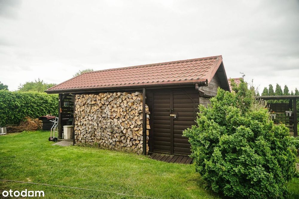 Kompletne siedlisko w Białuniu — dwa domy na działce 4060 m.