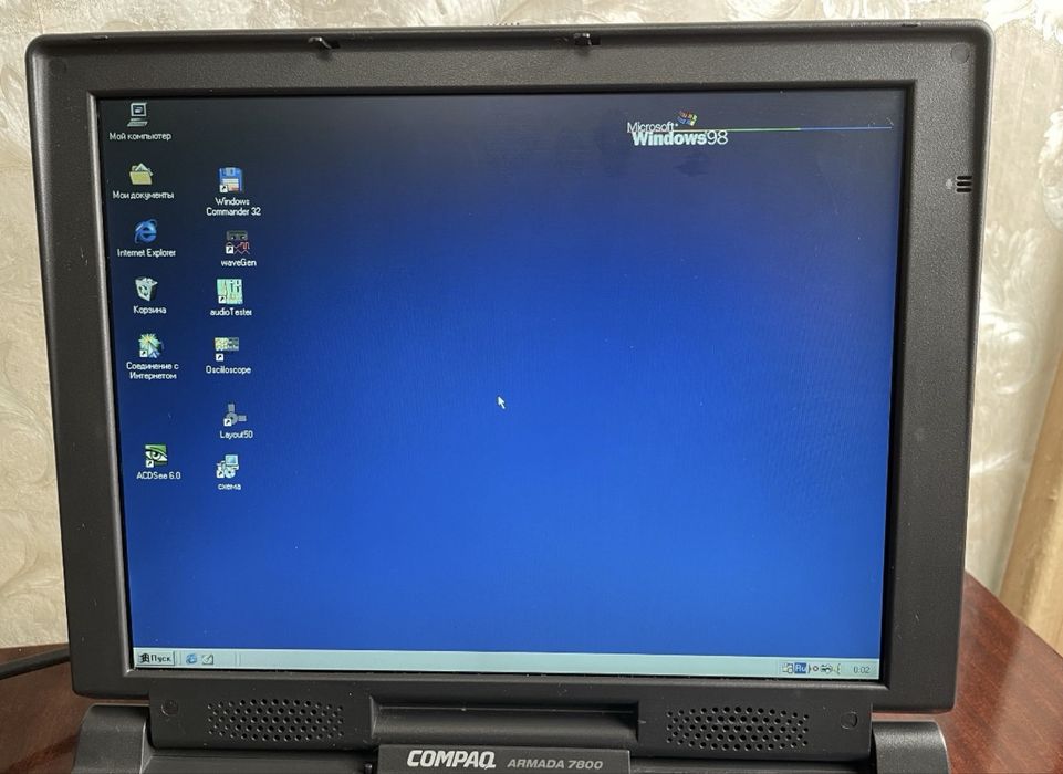 Ноутбук Compaq Armada 7800 Windows 98 Pentium 2 96 МВ ОЗУ вінтаж ретро laptop