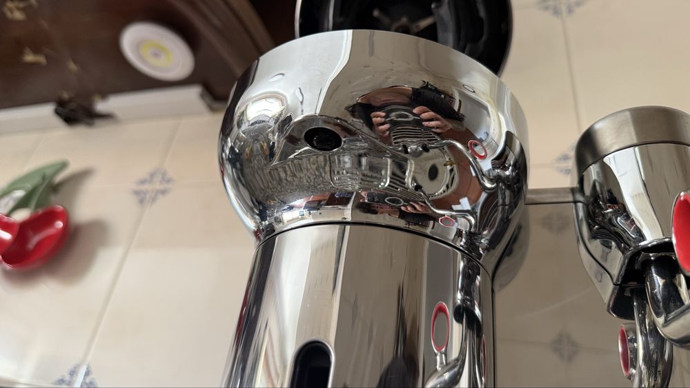 Máquina De Café Nespresso Vertuo Creatista Stainless Steel Sage