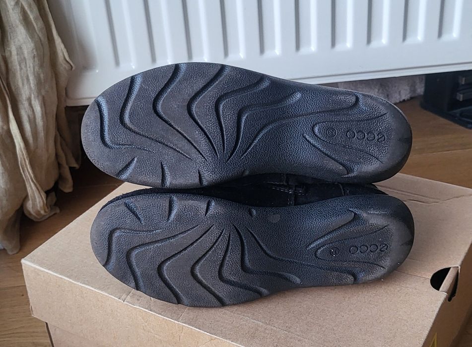 ECCO  kozaczki botki, czarne kozaki rozm. 33