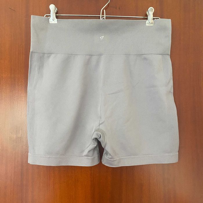 Short Desporto Cinza