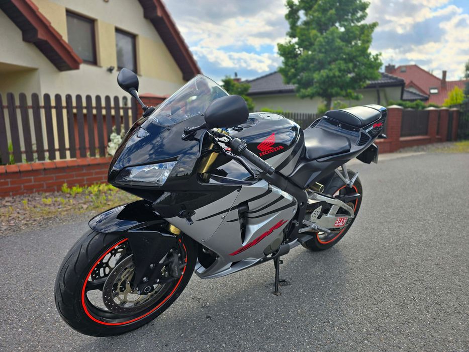 Honda CBR 600RR PC37