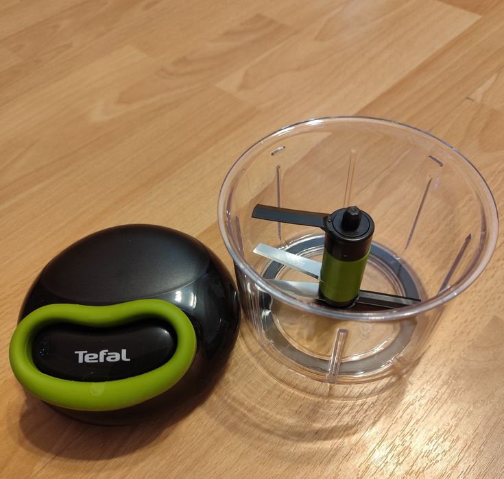 Rozgrabniacz tefal 900 ml.