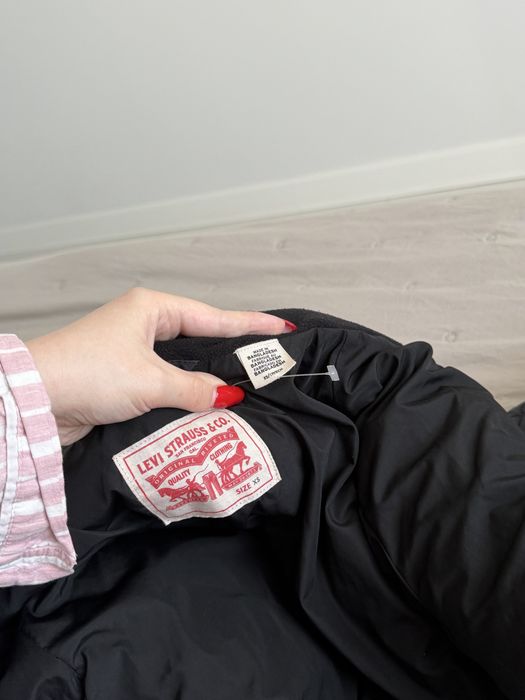 Стеганая куртка Levi's демисезонная весняна стьобана куртка Levi's