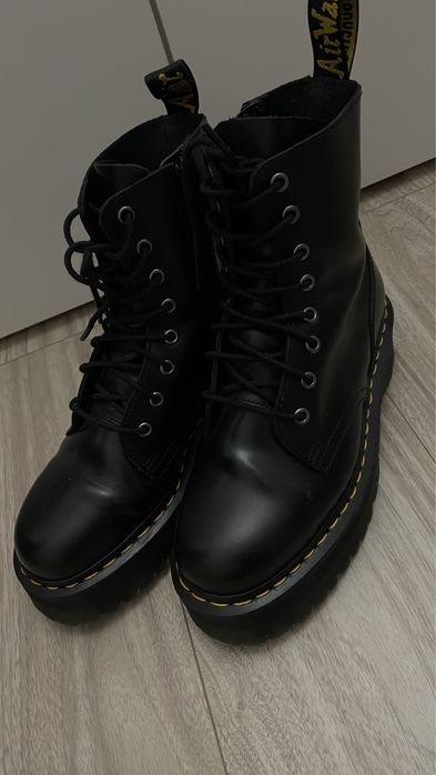Glany czarne Dr Martens Jadon model