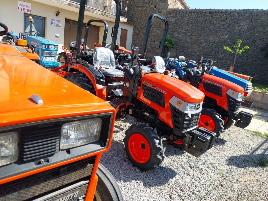 Tratores Hinomoto Novos equivalente 30CV  4CL