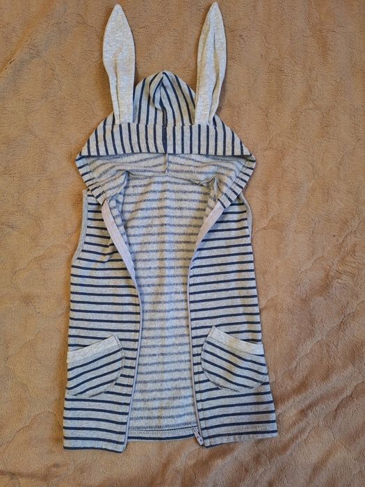 Дитячий желет в смужку