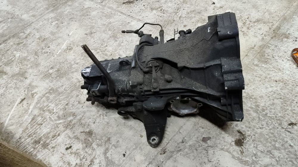 Коробка передач КПП EEN VW Passat B5 Audi A4 1.9 TDI 012301103AD