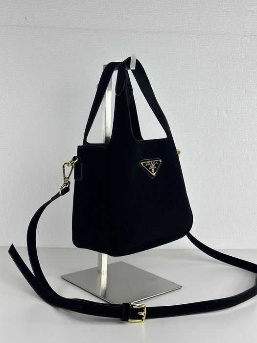 Жіноча сумка Prada
