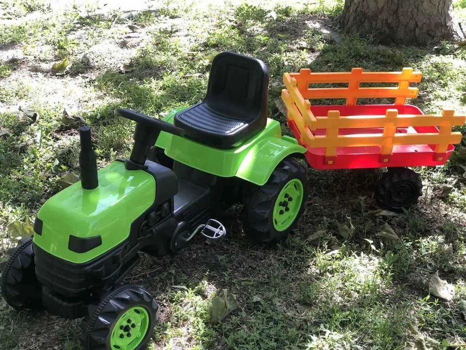 Дитячий трактор на педалях,детский трактор на педалях,купити трактор